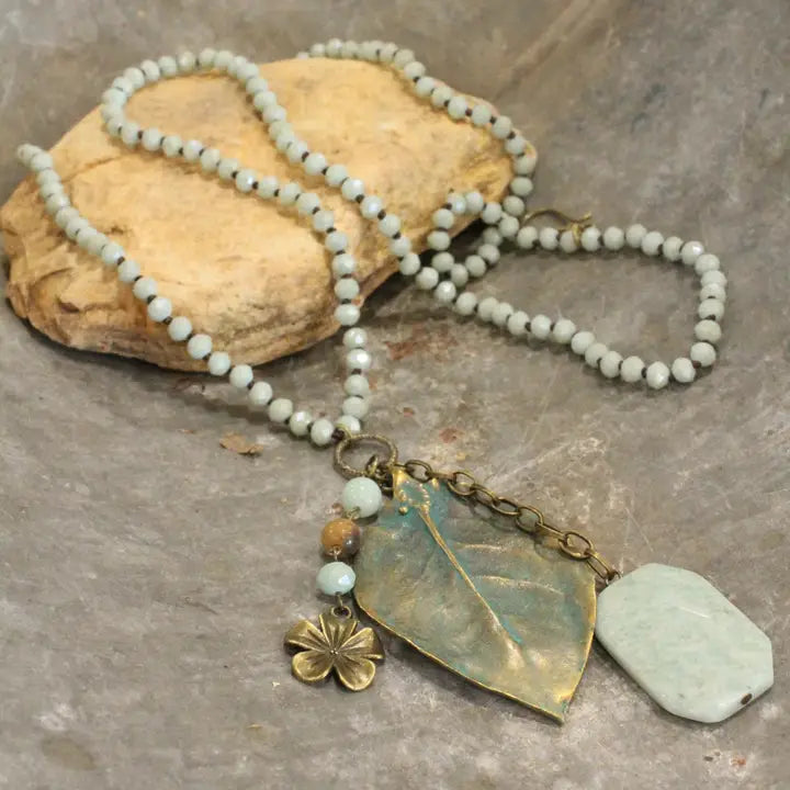 Elvy Necklace