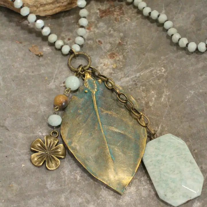 Elvy Necklace